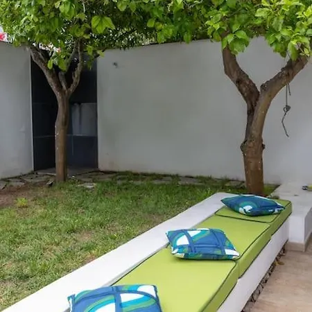 Lemon House, * 卡普里